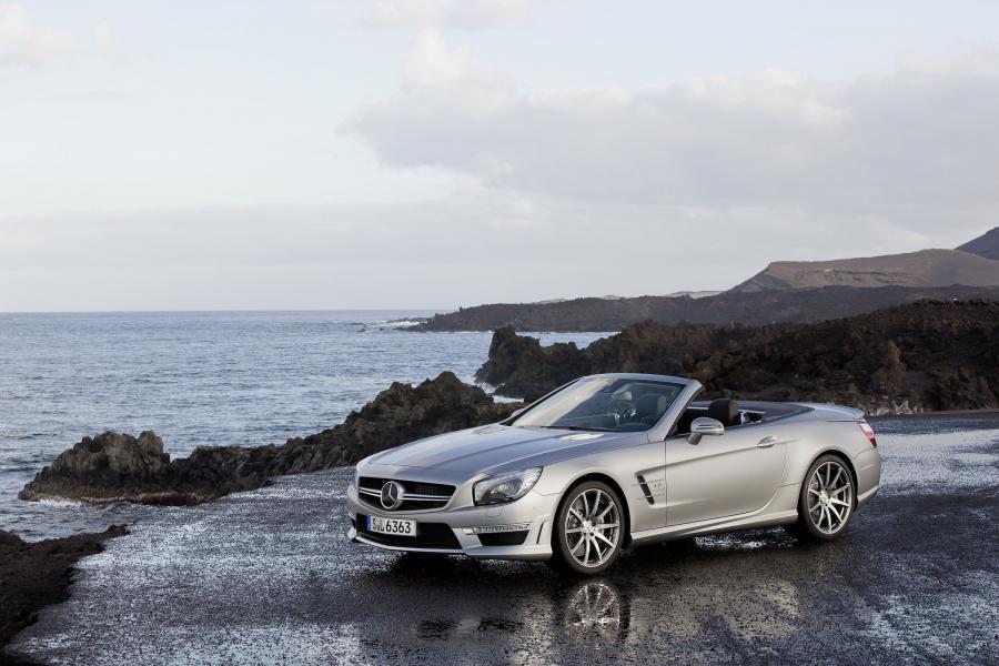  Mercedes-Benz SL63 AMG 2012 года  (фото 15 из 69)
